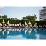 Golden Dune فندق 4*
