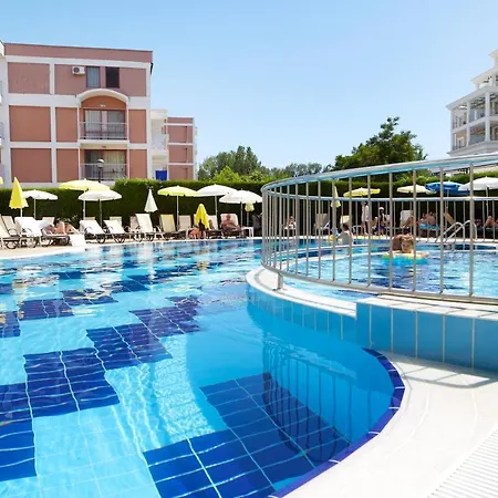 Golden Dune Hotel 4*