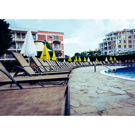 Хотел Golden Dune 4*