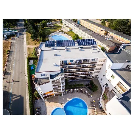 Golden Dune Hotel 4*