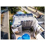 Golden Dune Hotel 4*