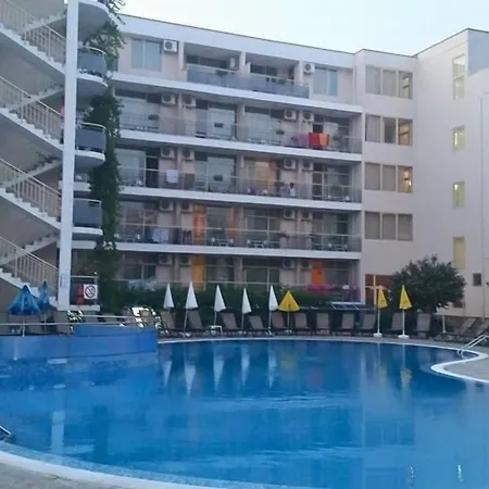 ホテル Golden Dune 4*