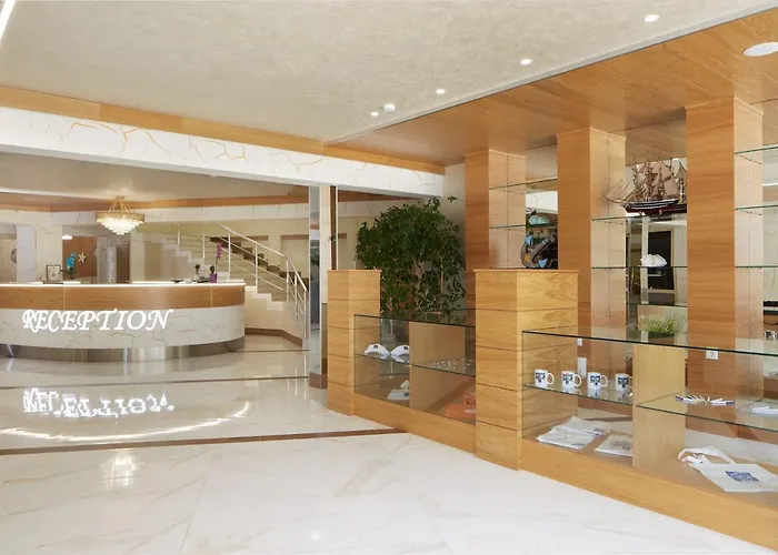 Отель Golden Dune Солнечный берег